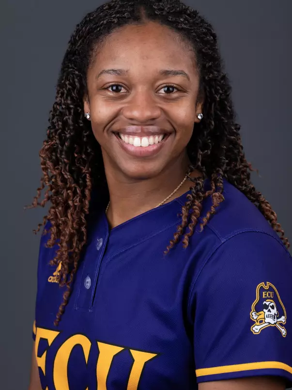 Taylor Edwards Head Shot