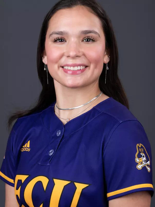 Dafne Mercado Head Shot