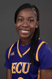 Karina Gordon Headshot 2023