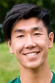 Trinh Headshot 2015