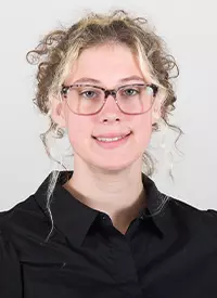 Savanna Mouat 2020-21 Headshot