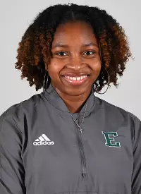 Alyson Davis 2021 Headshot