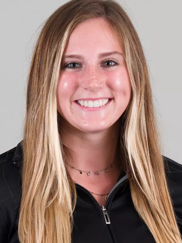 Savanna Fisk Headshot