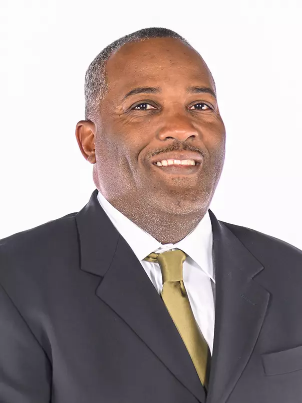 LaMonta Stone headshot 2022-23 men's basketball