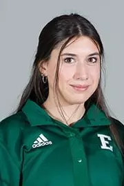 Julia Pleskaczynska Headshot