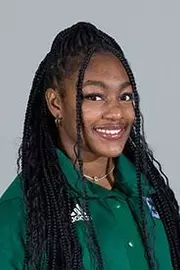 Alysse Wade Headshot