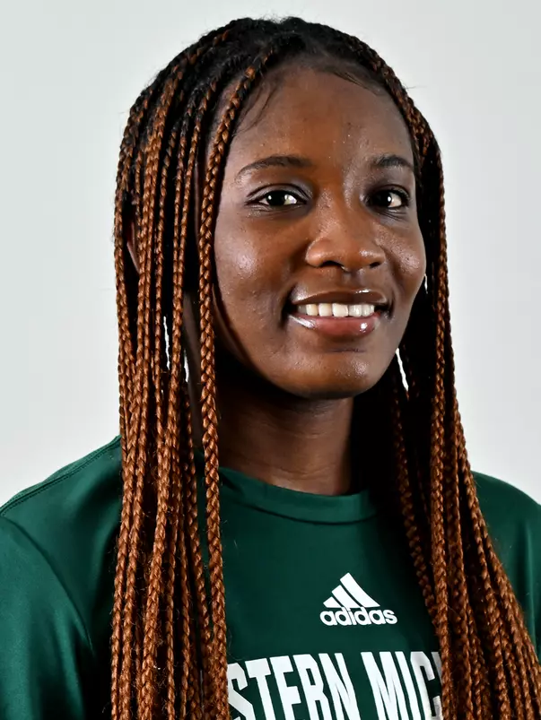 2023-24 Headshots: Linda Eloundou Nga