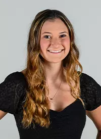 2023-24 Tierany Fraidenburg EMU Swim Headshot