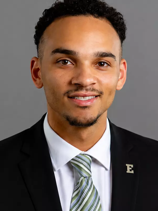 Shawn McCall Headshot 2026