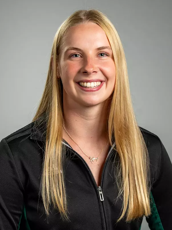 Abbey Clarke 2026-27 Swim and Dive Headshot