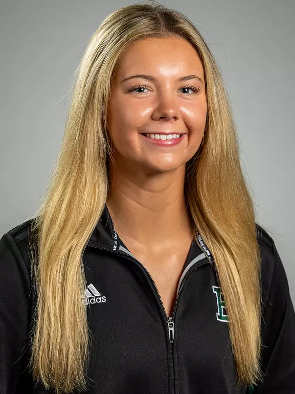 Addy Burrough 2026-27 Swim and Dive Headshot