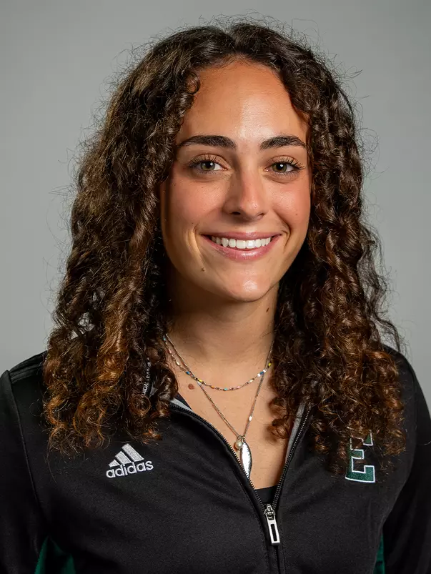 Aisling Gutierrez 2026-27 Swim and Dive Headshot