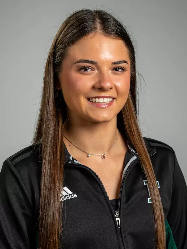 Marianna Fardella 2026-27 Swim and Dive Headshot