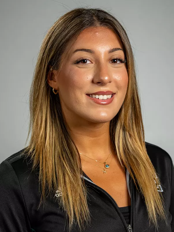 Nehir Oz 2026-27 Swim and Dive Headshot
