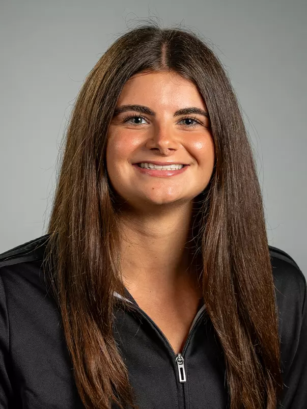 Nina LaRosa 2026-27 Swim and Dive Headshot