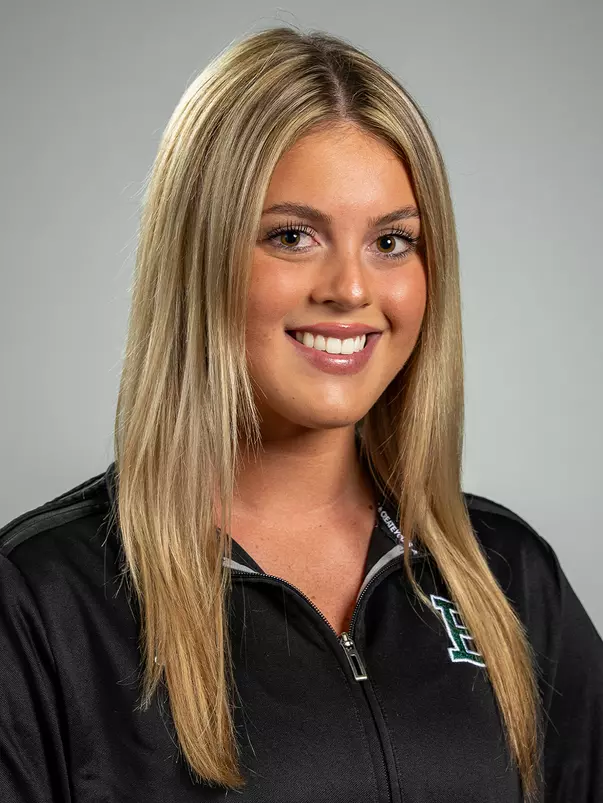 Sophie Gatrall 2026-27 Swim and Dive Headshot