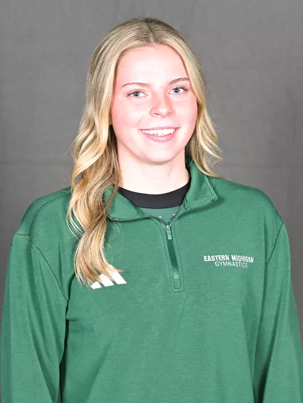 Addy Mazzoni 2027 Gymnastics Headshot