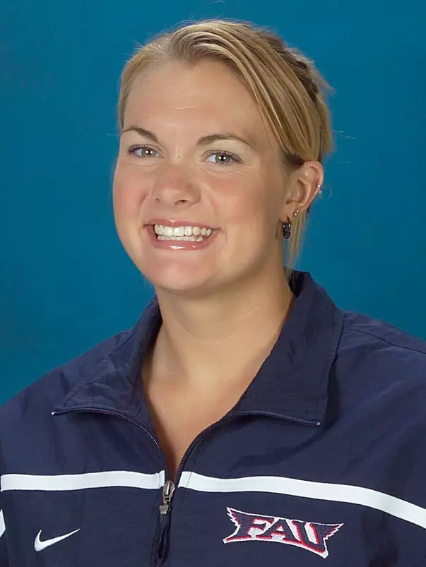 04-05 elizabeth gregory-swimmin