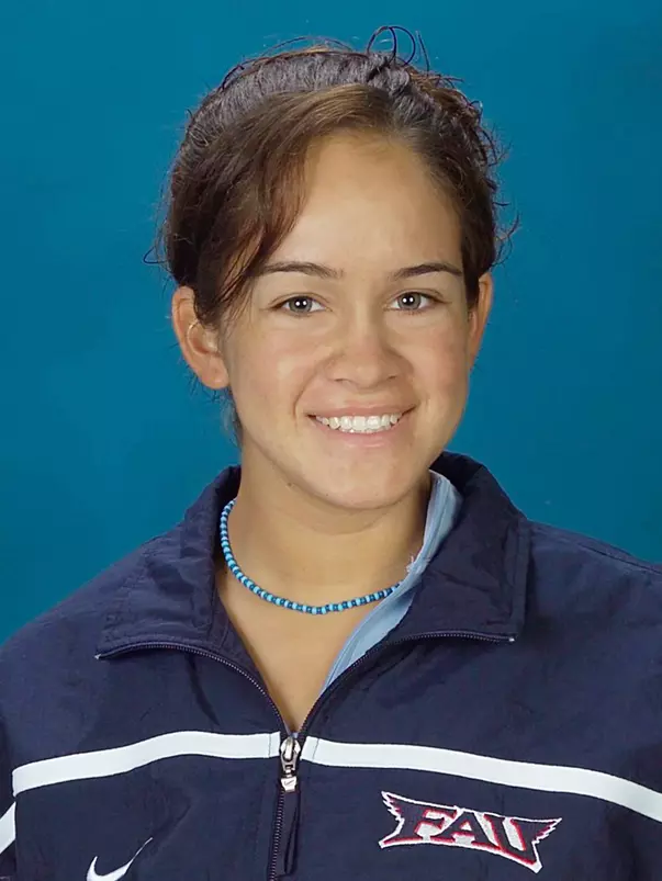 04-05 andrea guevara-swimmin