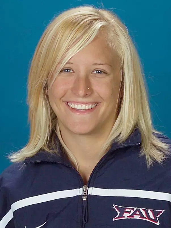 04-05 danielle kuykendall-swimmin