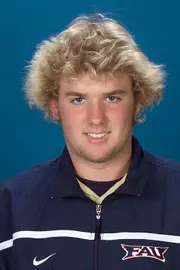 2004-05 swimming Pete Apo