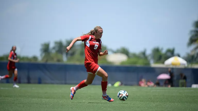 Former Owl Emslie Takes Home Double Titles in Australia