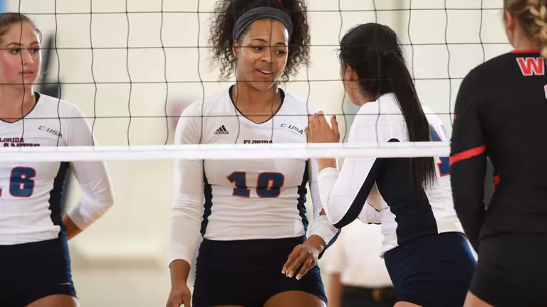 Owls Keep Rolling with Sweep of Marshall