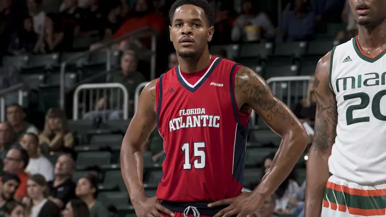 Men 's Basketball Hosts Ave Maria, Bethune-Cookman