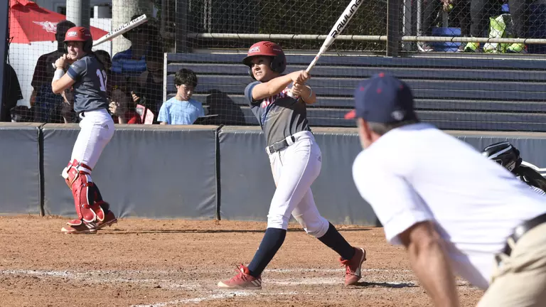 FAU Softball Splits Doubleheader against North Texas
