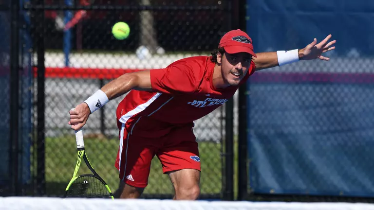 Men's Tennis Upends UAB, Improves to 17-5