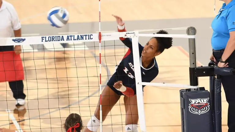 Volleyball Has Home Winning Streak Snapped by WKU