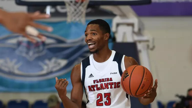 Men’s Basketball Hosts Mercer Wednesday