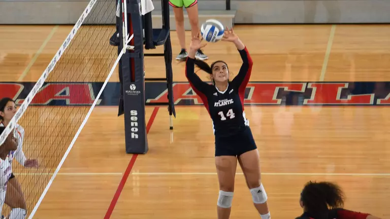 Volleyball Comes Up Just Short at UTSA