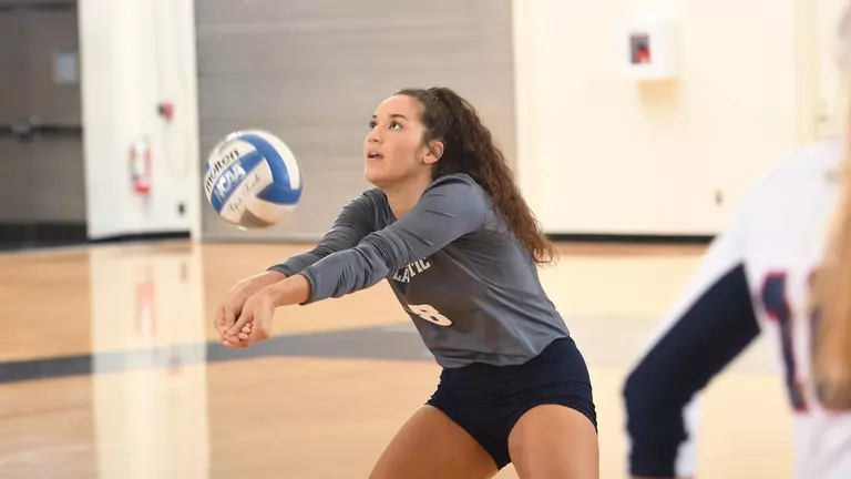 Owls Dispatch Bethune-Cookman in Straight Sets