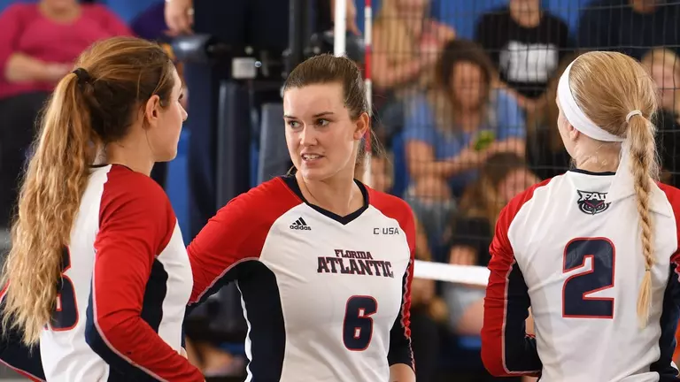 Volleyball Nipped by Marshall on Senior Day