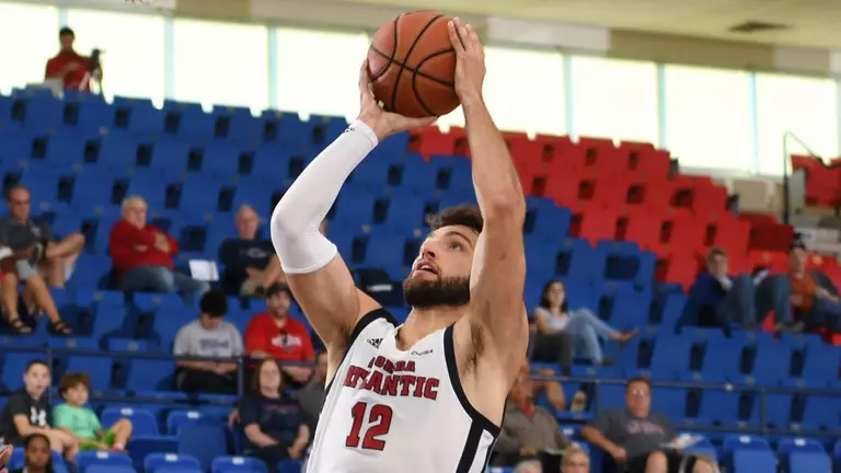 Owls Travel to Florida Gulf Coast