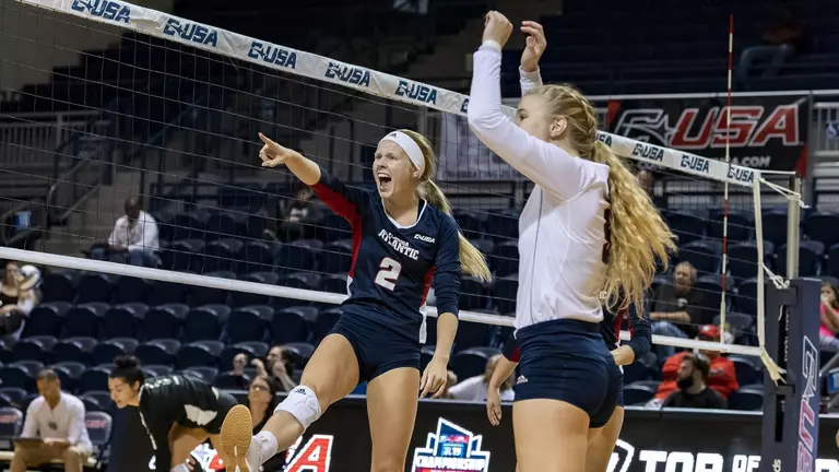 Volleyball Sweeps Marshall in C-USA Quarterfinals