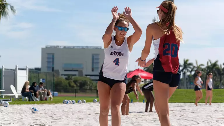 #17/19 Beach Volleyball Drops Pair on Senior Day