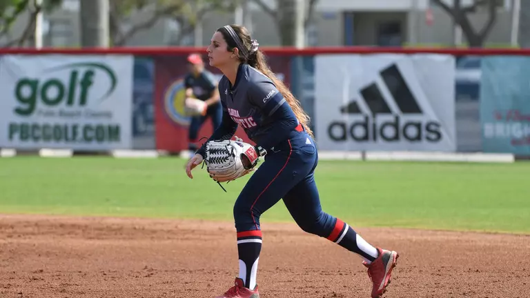 Softball Edged Out by Marshall in Saturday’s Doubleheader