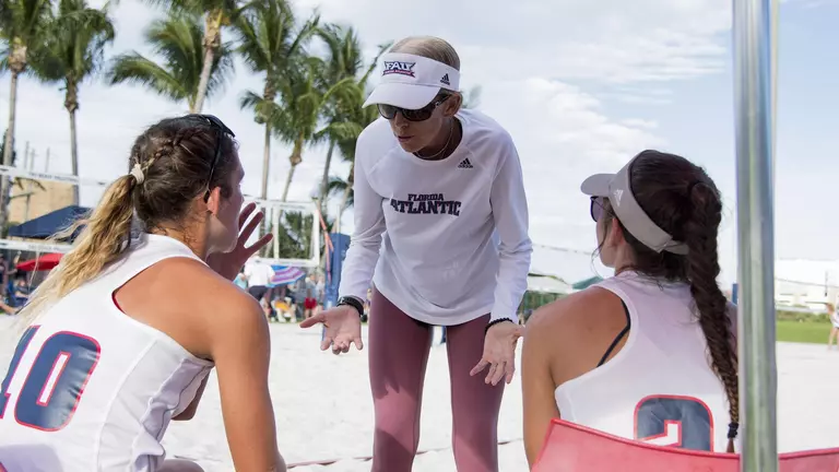 #16 Sandy Owls Prepares for FSU Beach Bash