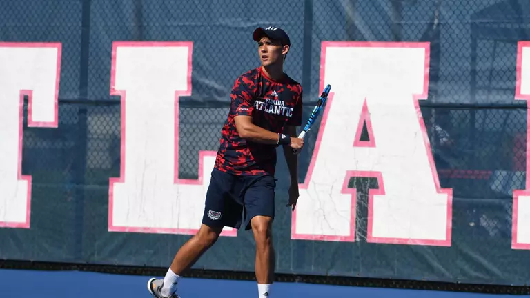 Men’s Tennis Topped by Miami