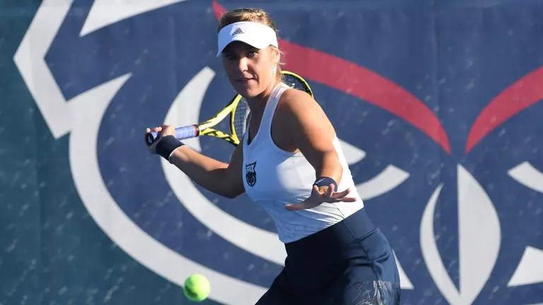 Women’s Tennis Waits and Wins