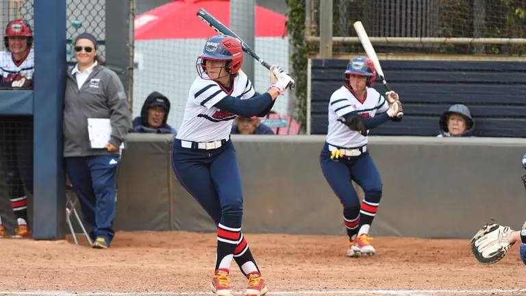 Berthiaume Hits 7th Inning Homer, Owls Fall 5-4