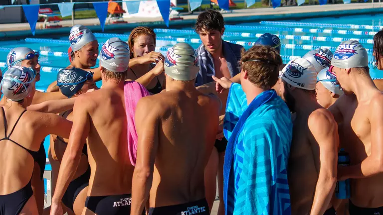 Swimming & Diving Ready to Face Florida Saturday