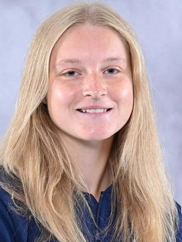 2021-22 FAU Athletics Head Shots Carina Sommer