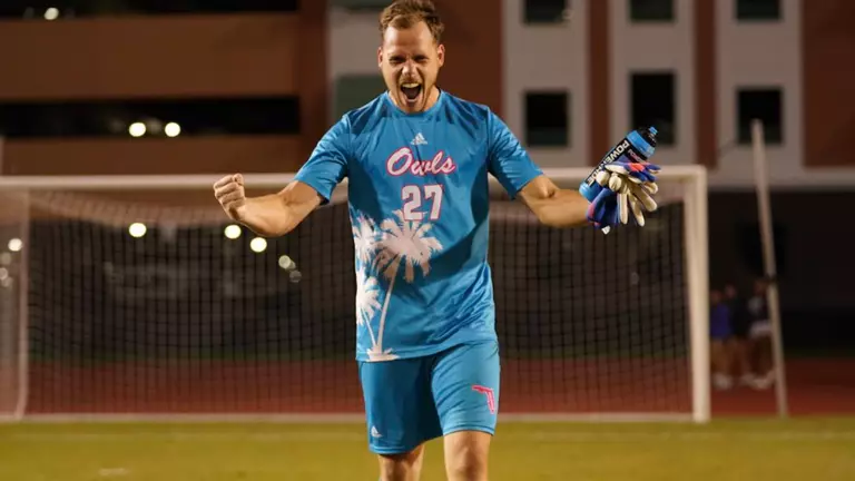 Men’s Soccer Conquers UCF on the Road