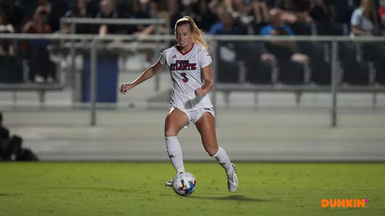 FAU Downs Charlotte, 2-0