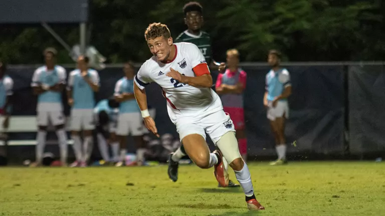 Owls Complete Second Half Comeback Against No. 13 Charlotte