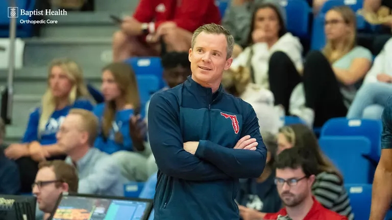 Owls Head to Gainesville to Face the Gators