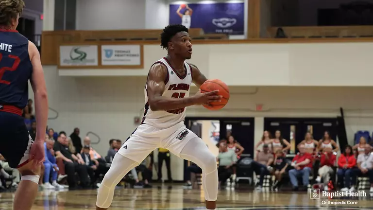 Red-Hot Owls Look to Win 10th in a Row